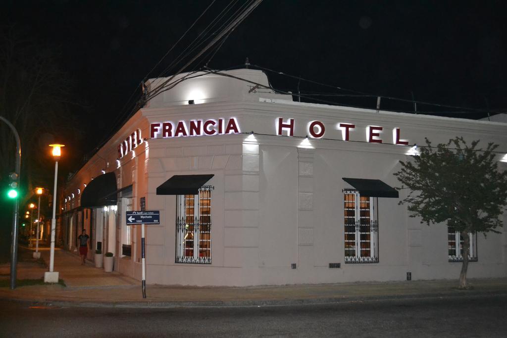 Hotel Francia Tandil Bagian luar foto