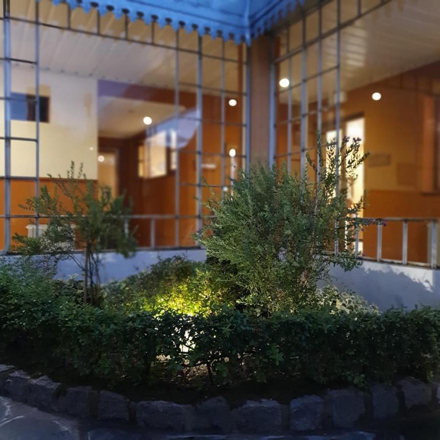 Hotel Francia Tandil Bagian luar foto