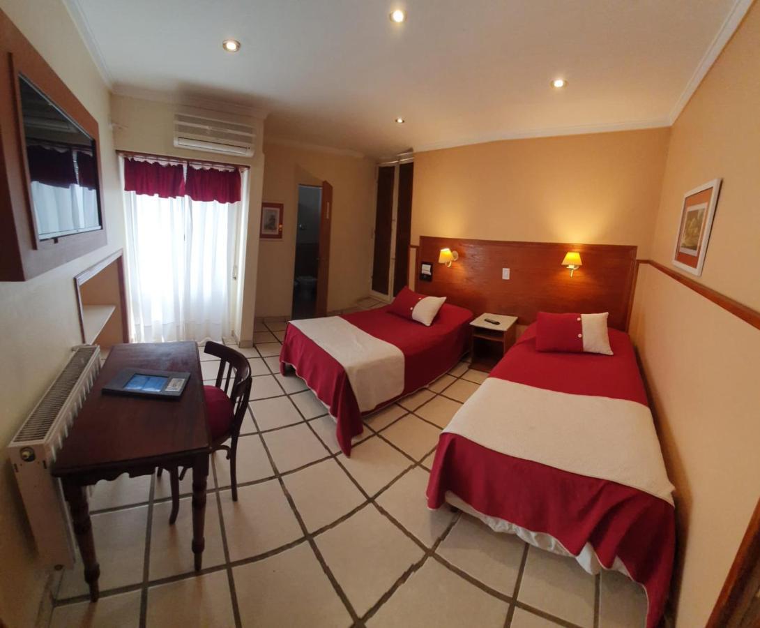 Hotel Francia Tandil Bagian luar foto