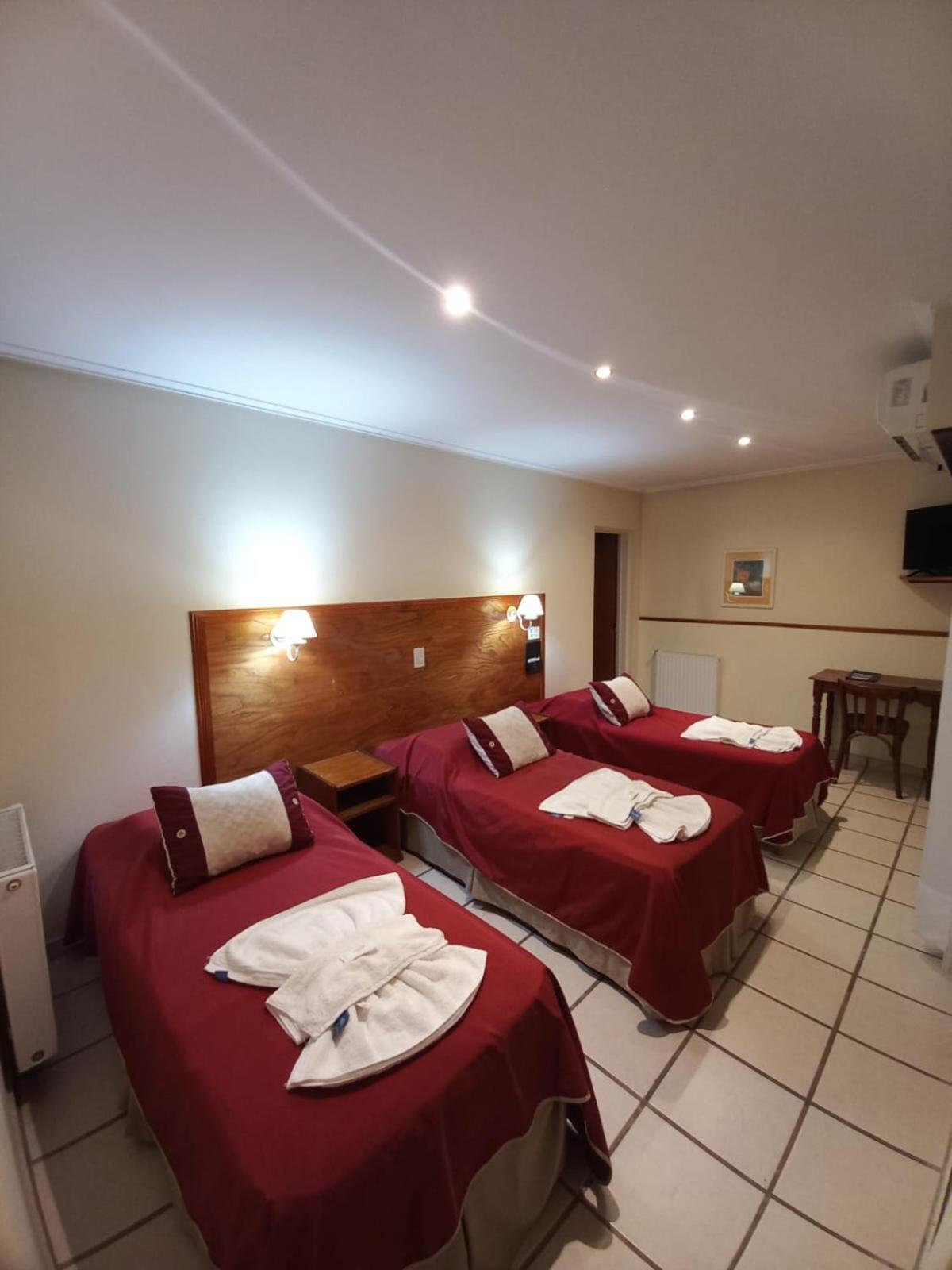 Hotel Francia Tandil Bagian luar foto
