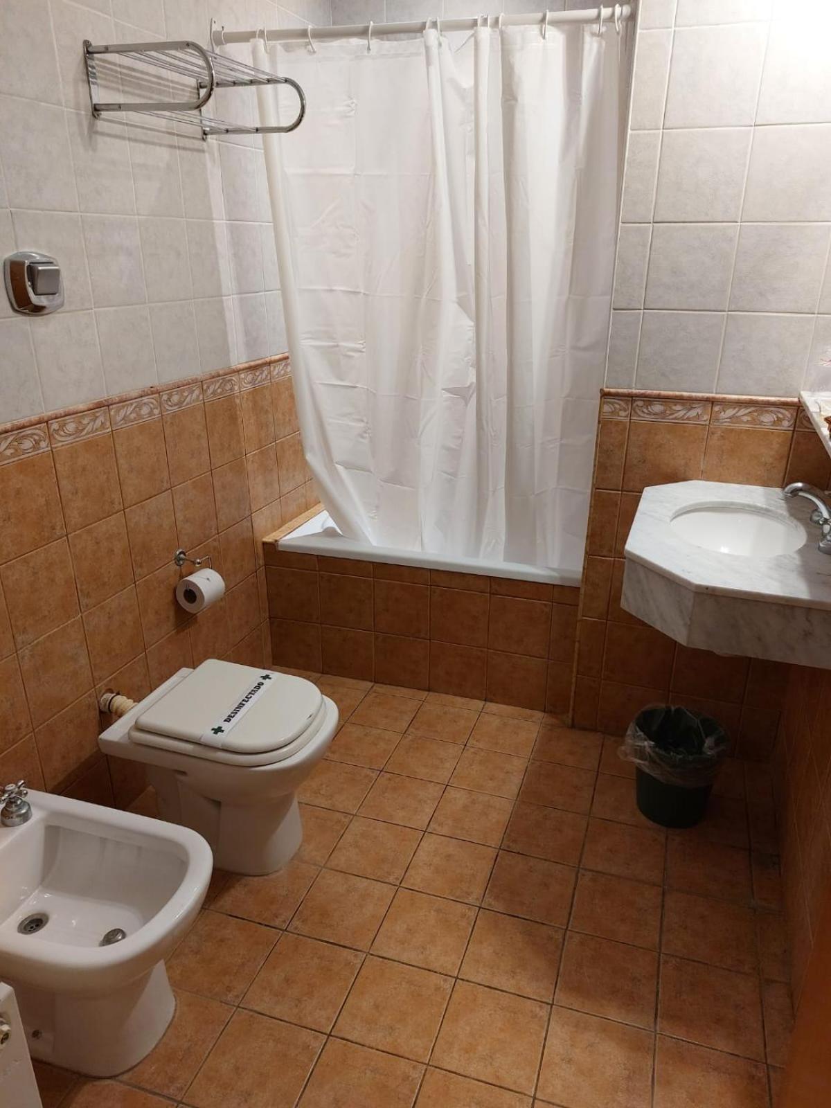 Hotel Francia Tandil Bagian luar foto